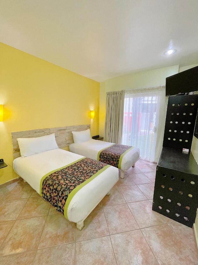 Seven Crown Express & Suites By Kavia كابو سان لوكاس المظهر الخارجي الصورة