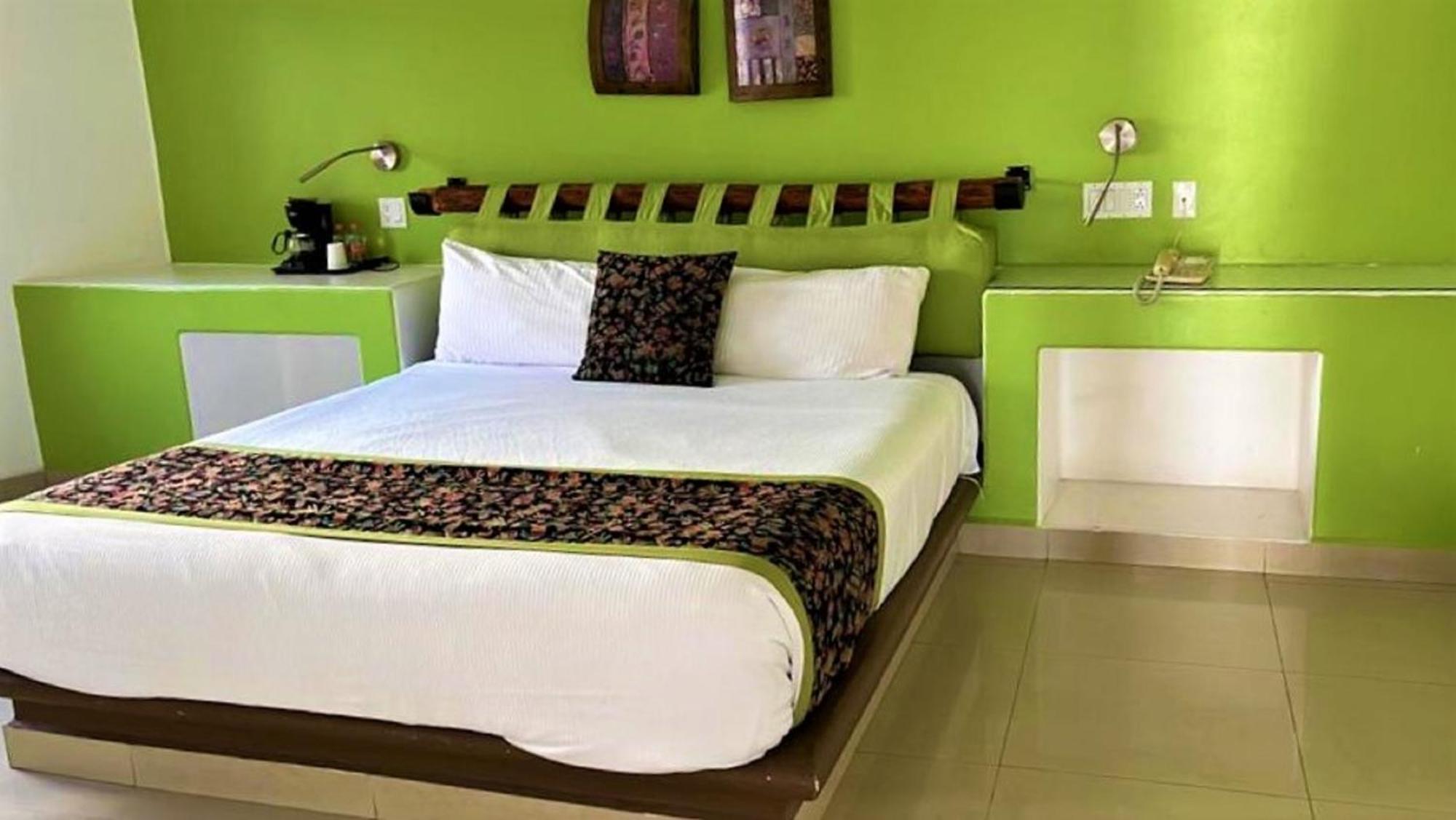 Seven Crown Express & Suites By Kavia كابو سان لوكاس المظهر الخارجي الصورة