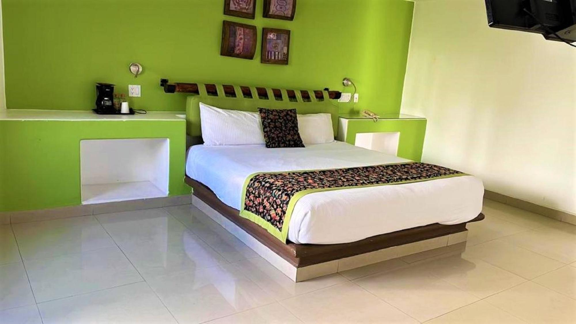 Seven Crown Express & Suites By Kavia كابو سان لوكاس المظهر الخارجي الصورة