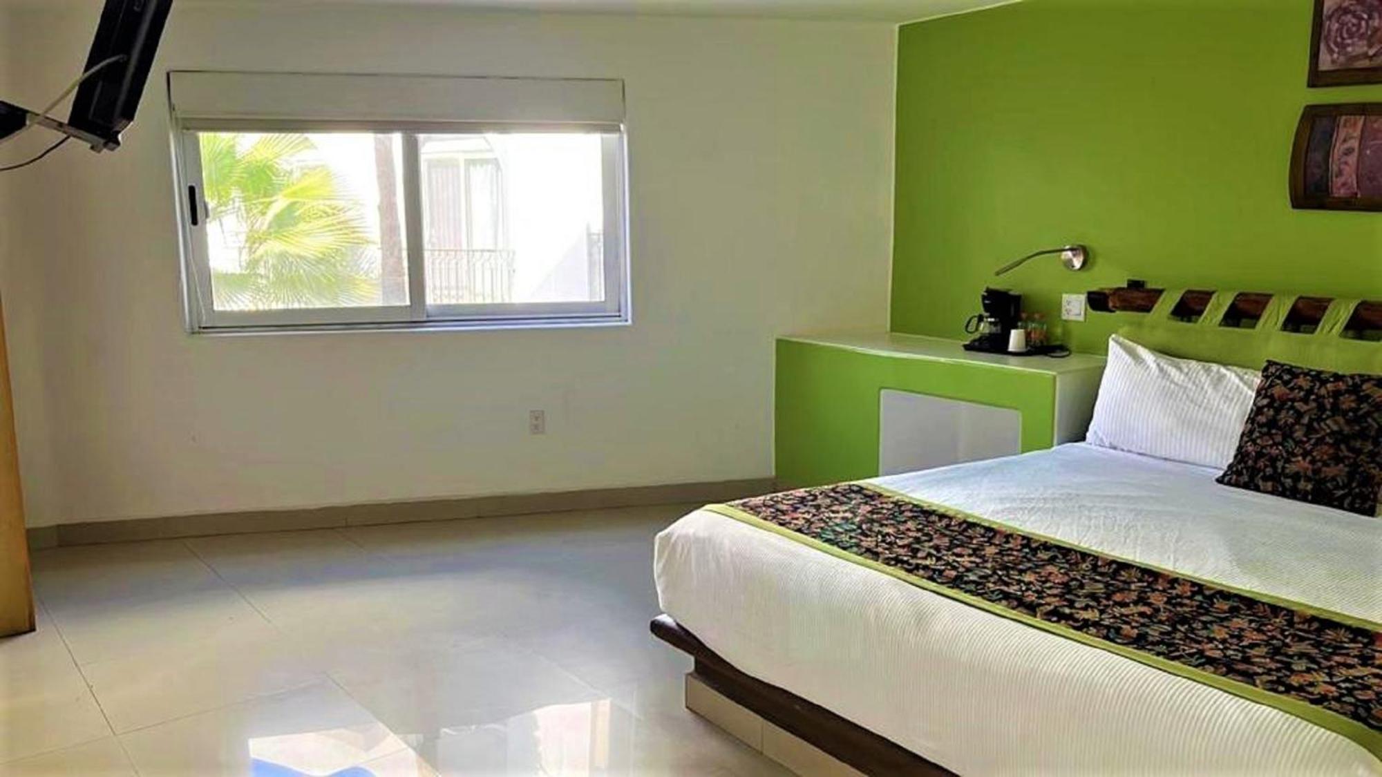 Seven Crown Express & Suites By Kavia كابو سان لوكاس المظهر الخارجي الصورة
