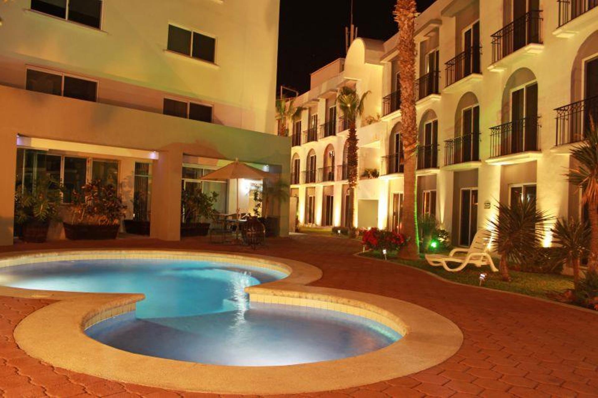Seven Crown Express & Suites By Kavia كابو سان لوكاس المظهر الخارجي الصورة