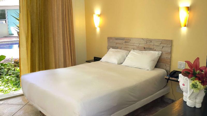 Seven Crown Express & Suites By Kavia كابو سان لوكاس المظهر الخارجي الصورة
